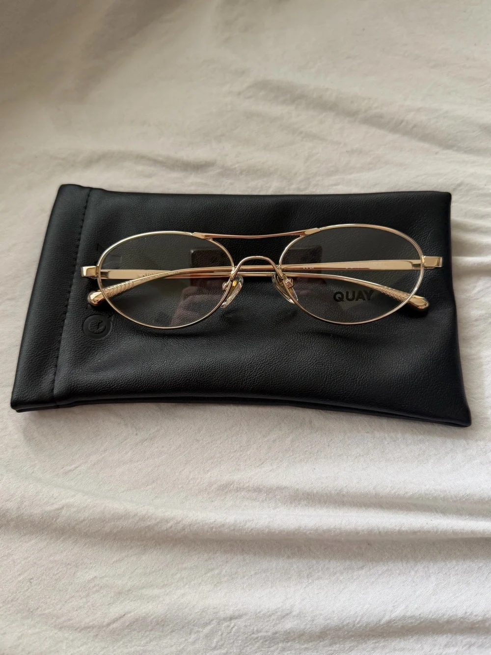 Quay Australia “Gone Viral” Glasses No RX